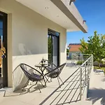 Malona Horizon Nyaraló Malónasz