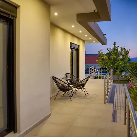 Malona Horizon * Malona Village