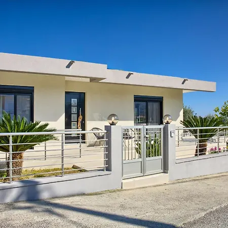 Malona Horizon * Malona Village